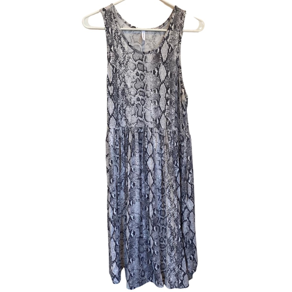 Longyuan Sleeveless Snakeskin Dress EUC Size Medium